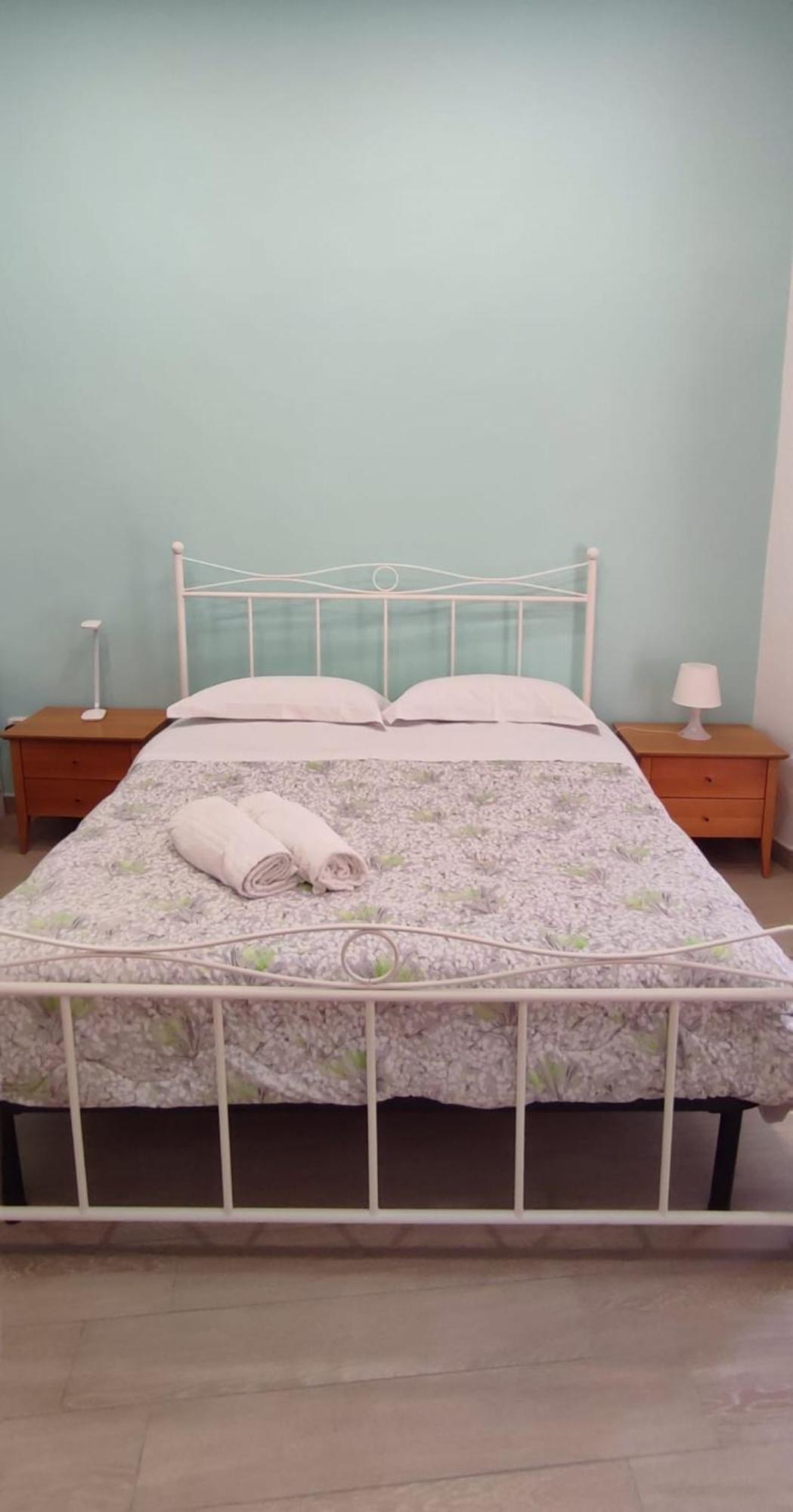 Casa Vacanze Napoli Centro Carmen & Sara Zewnętrze zdjęcie
