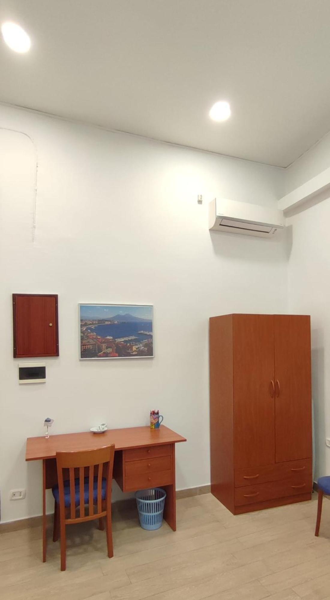Casa Vacanze Napoli Centro Carmen & Sara Zewnętrze zdjęcie