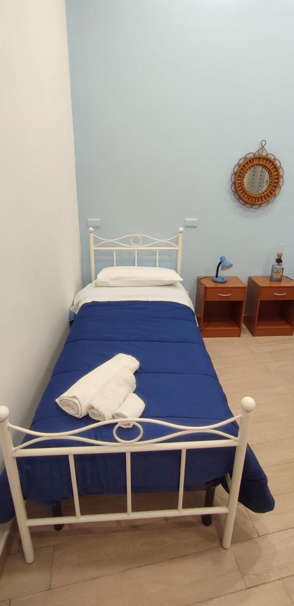 Casa Vacanze Napoli Centro Carmen & Sara Zewnętrze zdjęcie